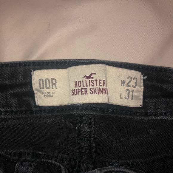 Hollister Jeans - Picture 3 of 4